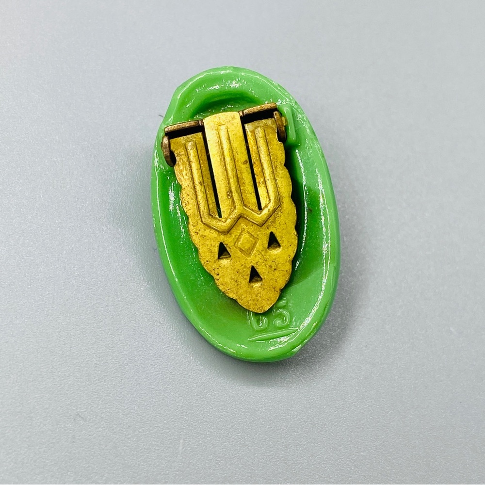 Vintage Art Deco Poured Glass Dress Clip Pin - Picture 5 of 15